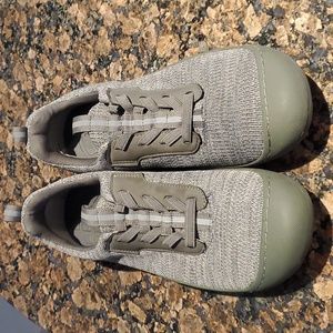 J Sport by Jambu Waterproof Mens Shoes 9.5 M Gray Slip On